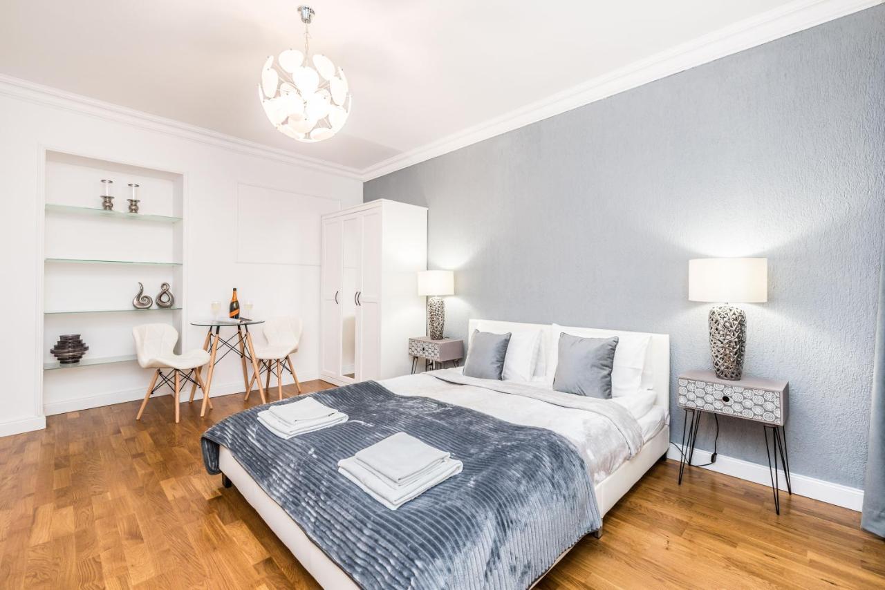 Rent Like Home - Przejscie Garncarskie 10 Wrocław Exteriör bild