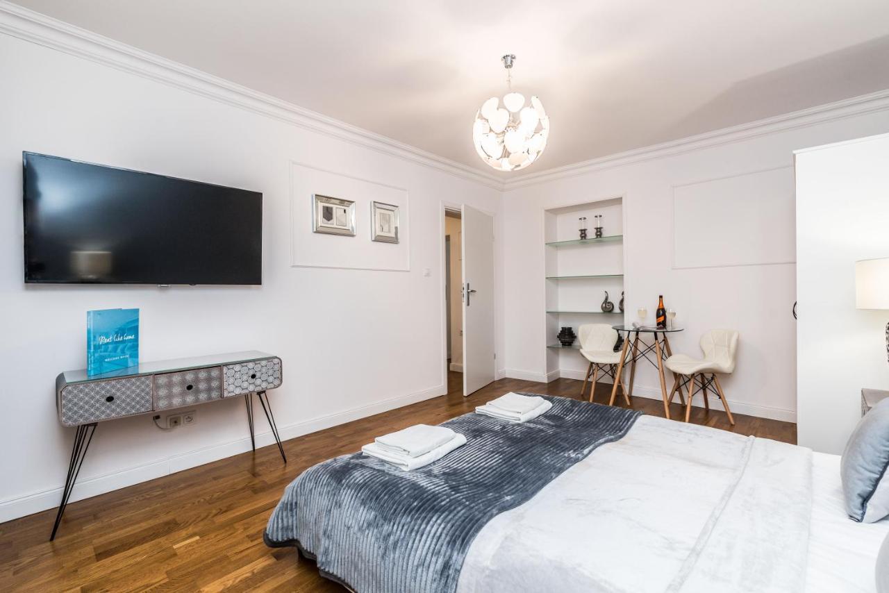 Rent Like Home - Przejscie Garncarskie 10 Wrocław Exteriör bild